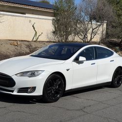 2013 Tesla Model S 85 NEW DRIVE UNIT