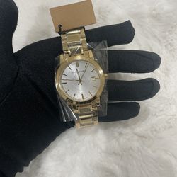NIB Burberry Gold Toned Stainless Steel Watch