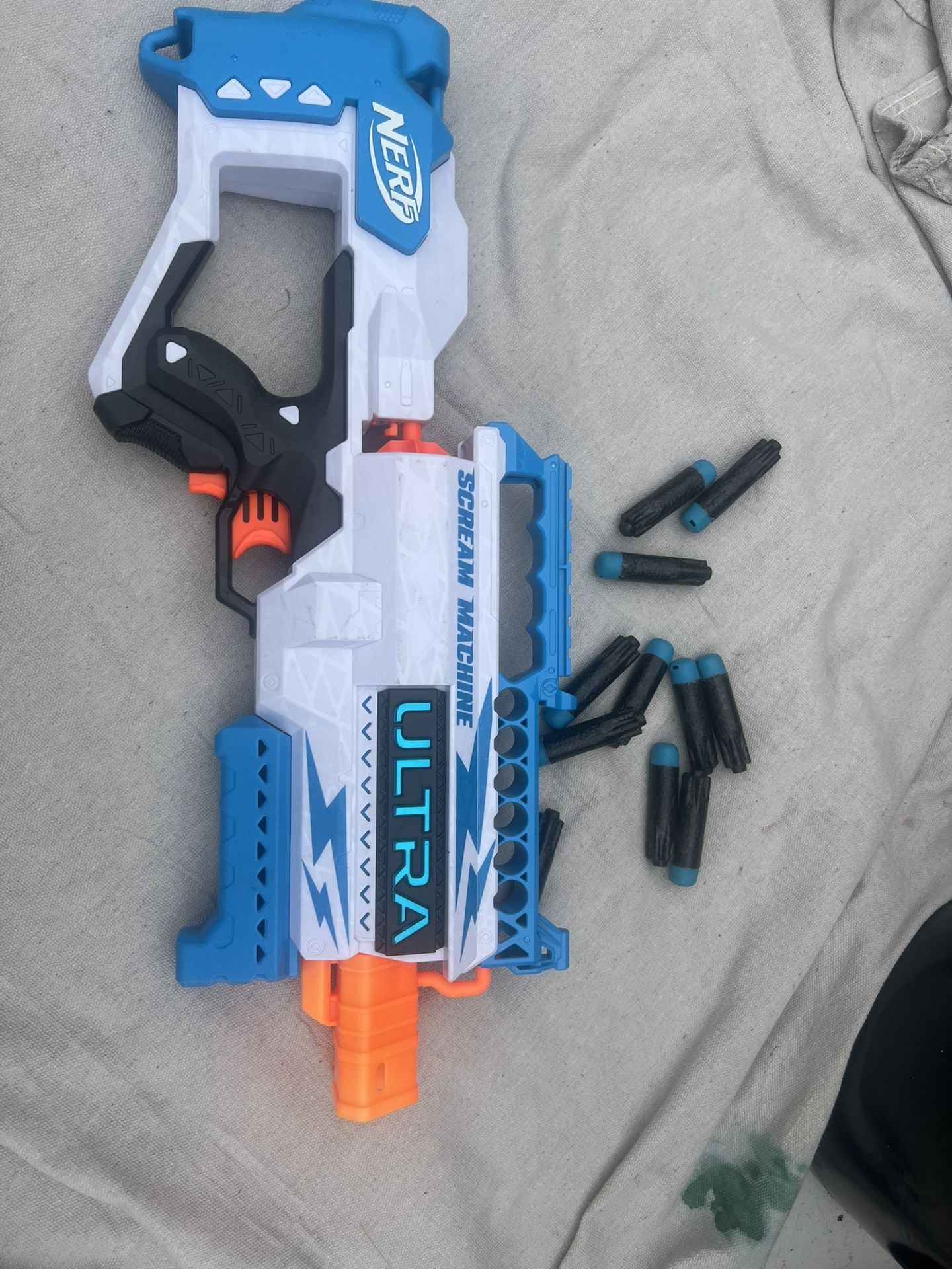 Nerf Ultra Scream Machine Motorized Blaster. 