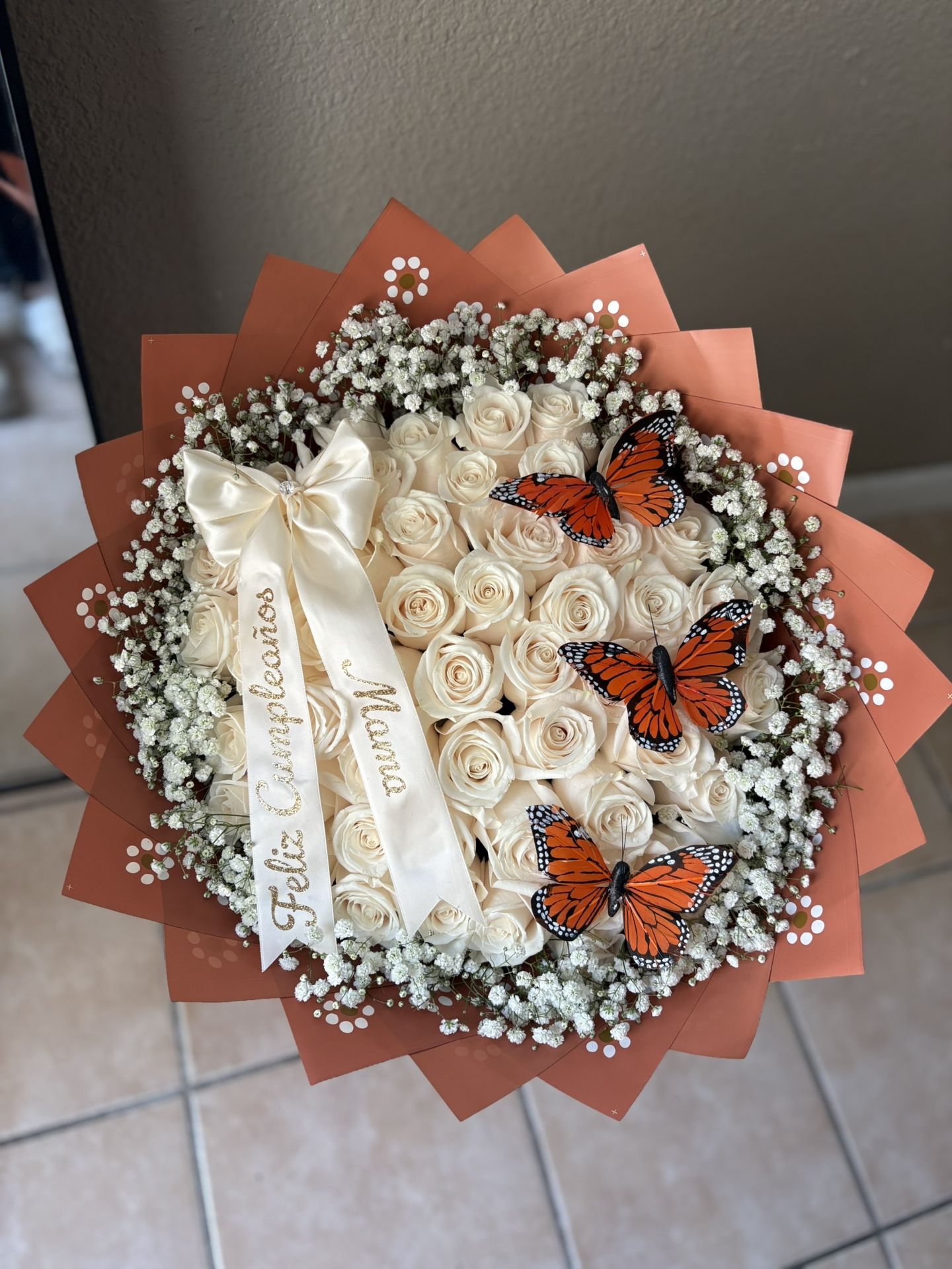 Ramo buchon roses flower bouquet