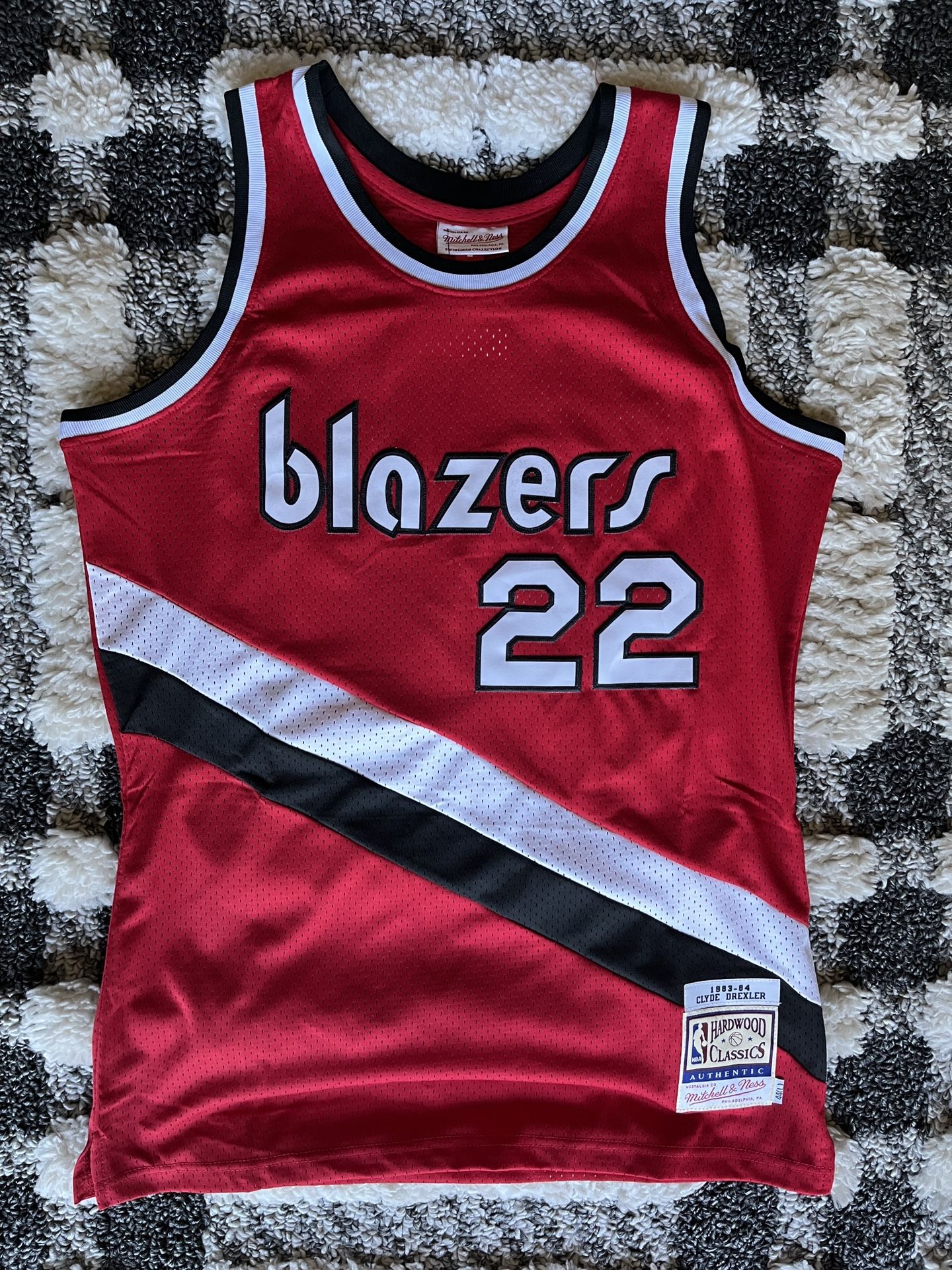 Clyde Drexler - Large Jersey - Portland Trail Blazers