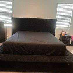 Tufted King Bed frame With Storage 