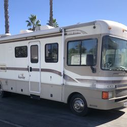 1999 34 Feet BOUNDER Model J