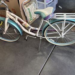 Schwinn Beach Cruiser