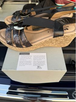 Brand new Springs Step sandals