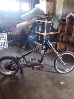 2003 ,Electric ,Swinn Stingray,Chopper, Rare,Has Motor ,Frame Is Nice ,Paint Is Also Nice, Needs Battery & Motor Controller,Nice Cond.