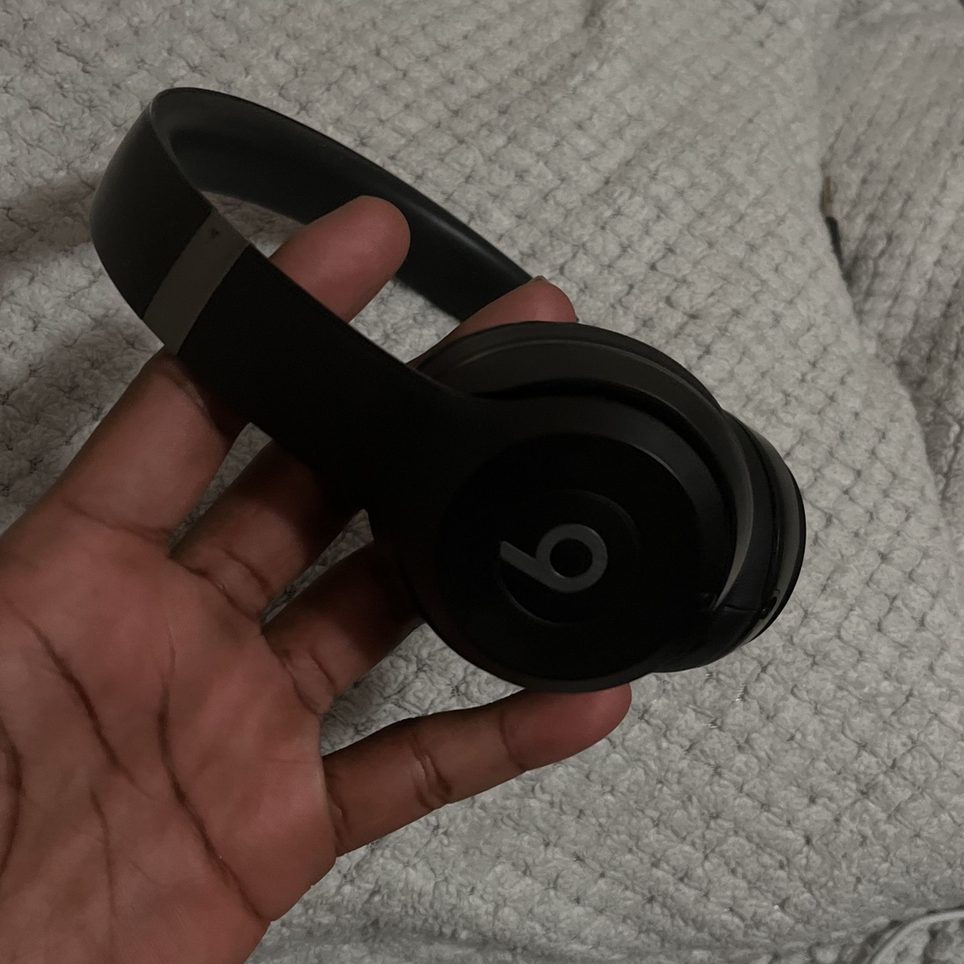 Beats Solo 4