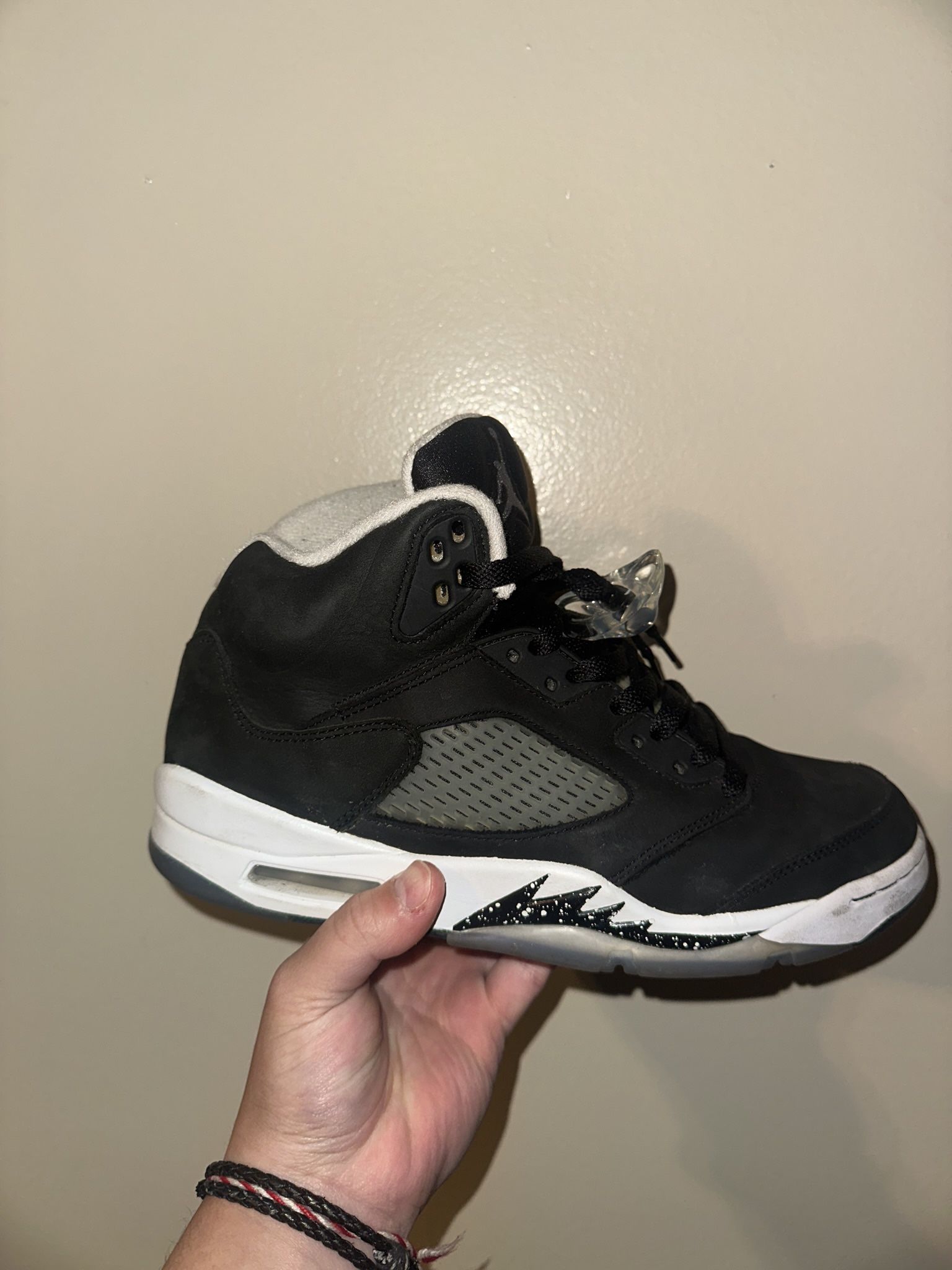 Jordan 5 Retro “Moonlight” - Size 8.5