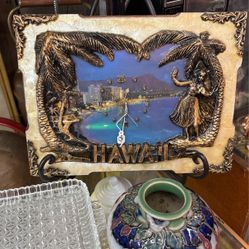 Vintage Hawaii Souvenir Hula Girl Clock