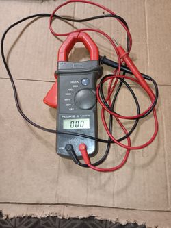 Fluke 30 Clamp Meter with Test Leads