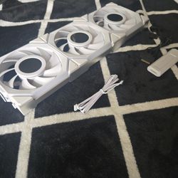 Lian Li UNI FAN SL Wireless LCD Fluid Dynamic Bearing 120mm Case Fan