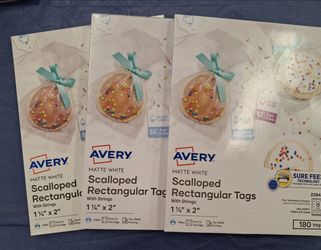 Avery Scalloped Rectangle