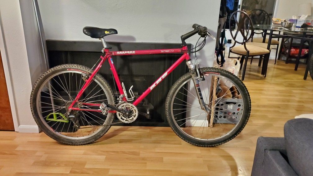KHS descent mountain bike