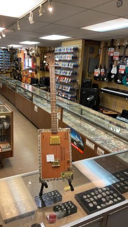 Chateau Fuente Cigar Box 3 String Guitar