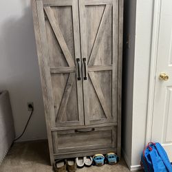 Coat Holder 