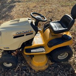 Cub Cadet LT1050 Riding Lawn Mower - 50” Deck
