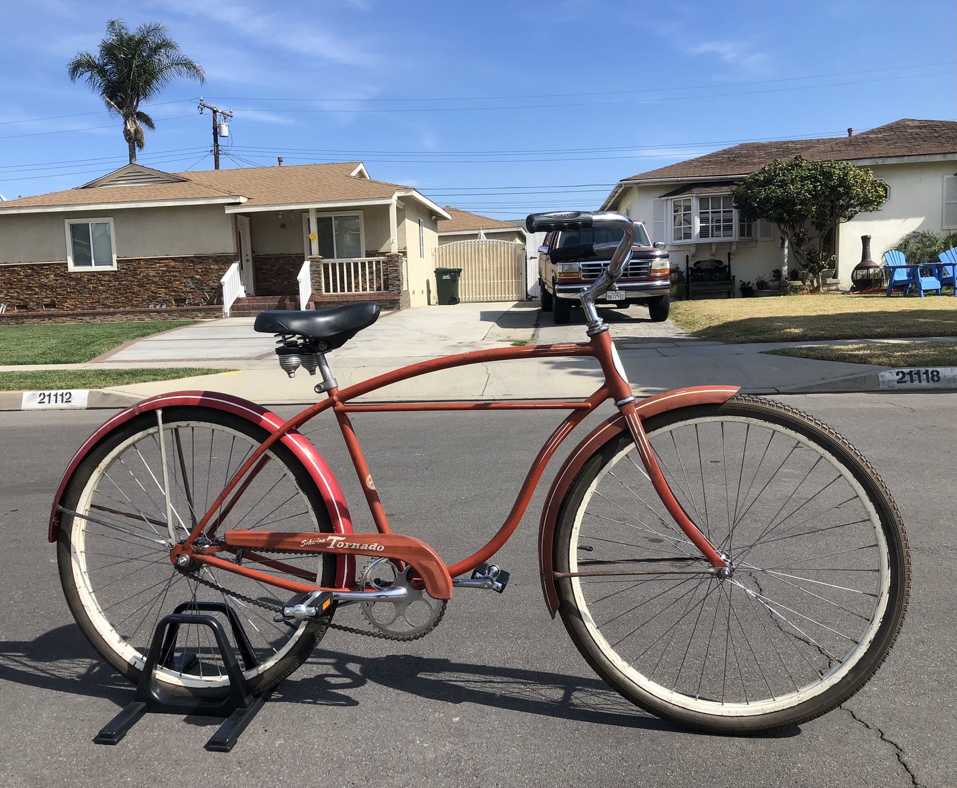 1959 Schwinn Tornado Vintage 26” Cruiser Double Straightbar