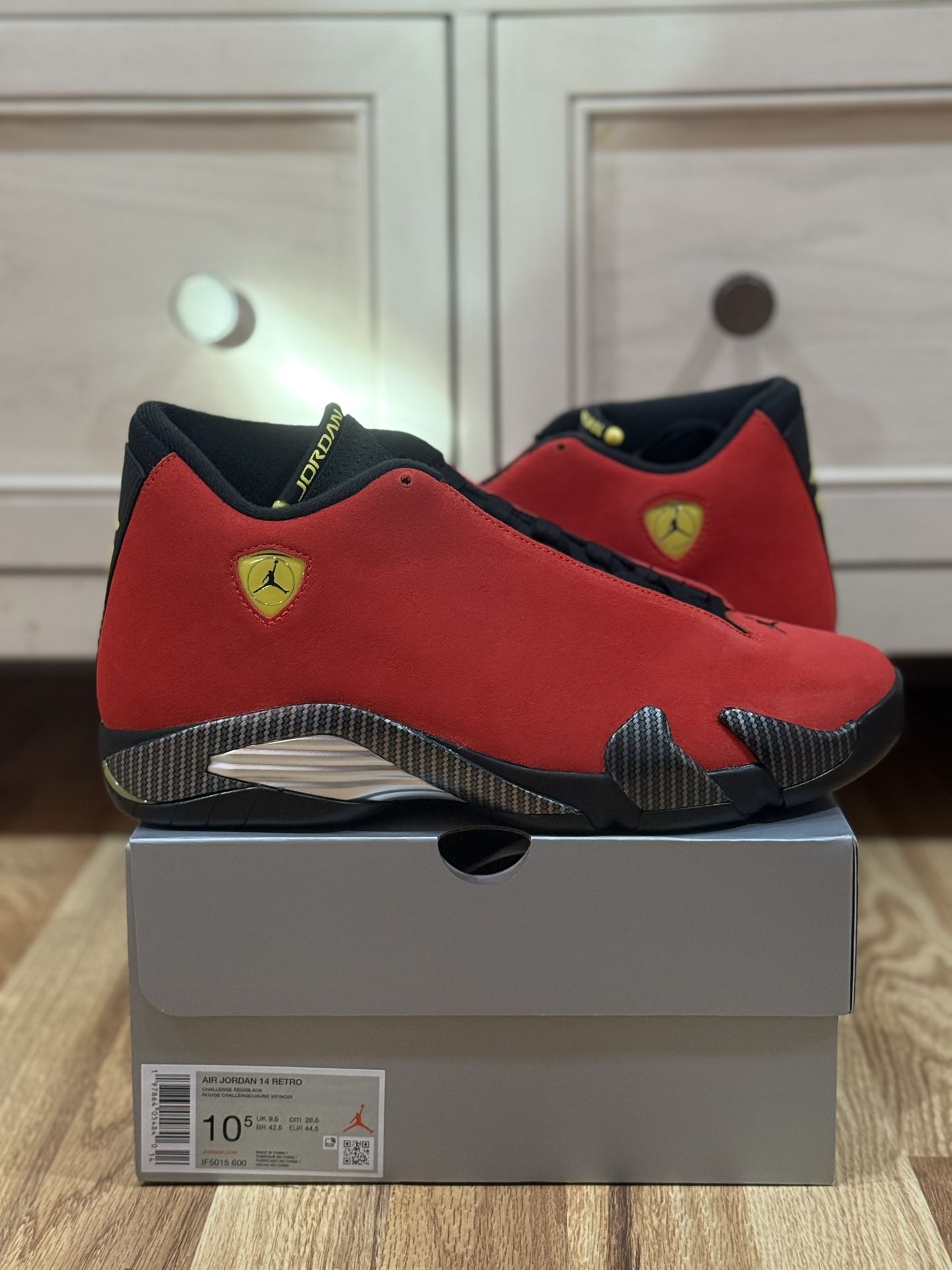 Jordan Retro 14 Ferrari Sz 10.5