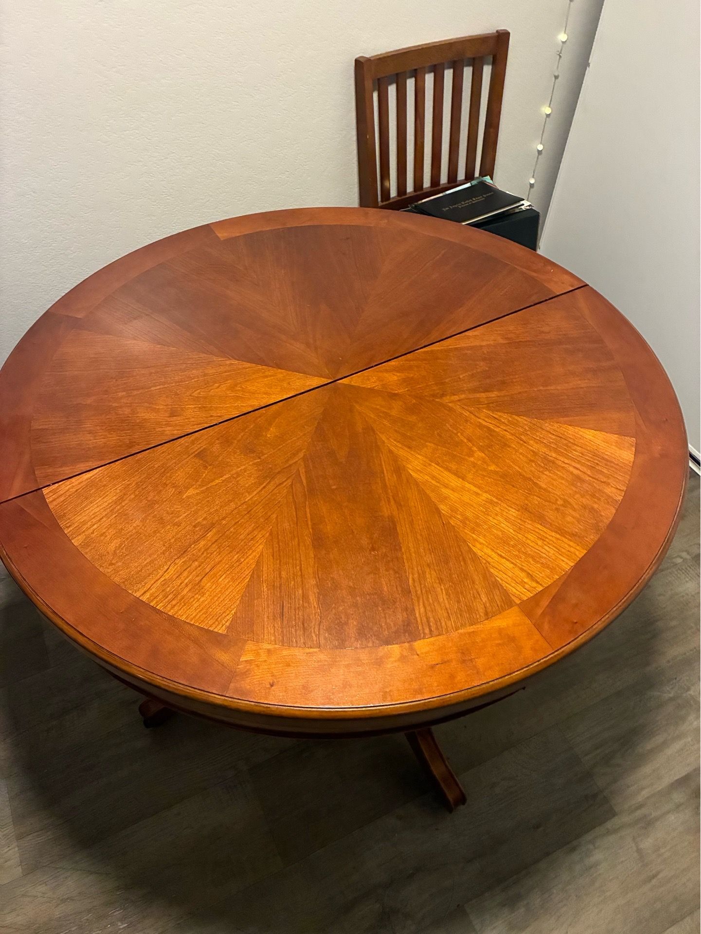Dining table (accepting best offers)