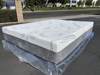 Full Organic Hybrid Cool Gel Memory Foam Mattress!!