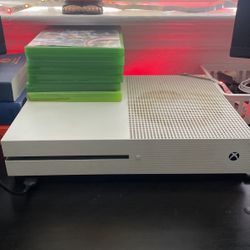 Xbox One Slim