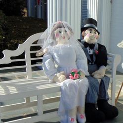 5 Foot Bride And Groom