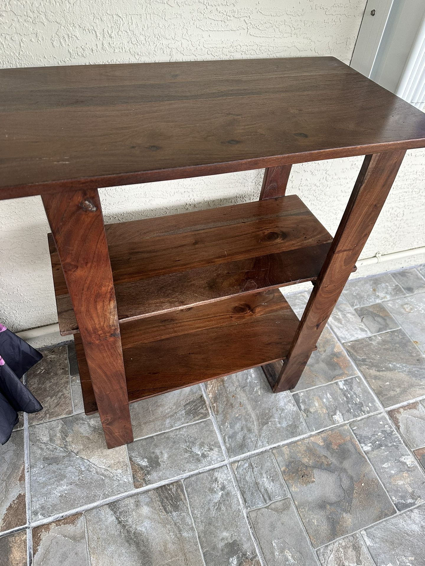 BEAUTIFUL WOOD END TABLE