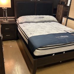 Queen Bed Frame (No Mattress Included) 
