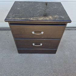 2 drawer Nightstand