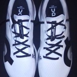 CLOUDBOOM MAX SIZE 12 MEN  USED ONE TIME ONLY 