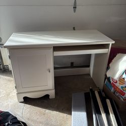 White Desk with Keyboard Drawer and Storage