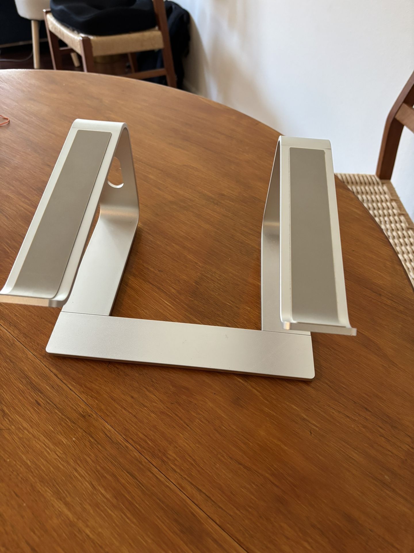 Gshine Aluminum Laptop Stand – Like New