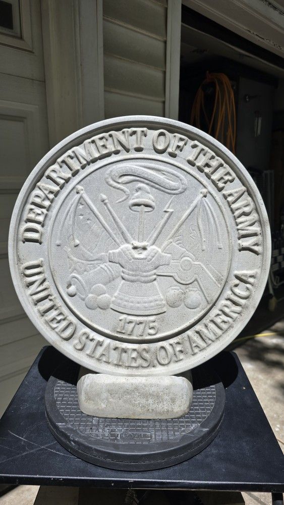 CONCRETE "DEPARTMENT OF THE ARMY - UNITED STATES OF AMERICA 1775" Decoration ($100)