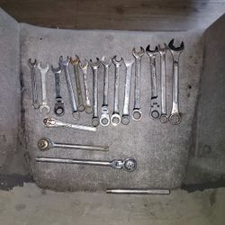 Mixed Assortment Of Wrenches 