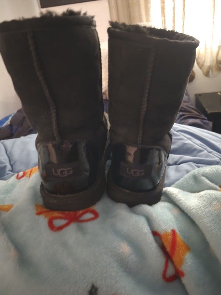 UGG BLACK BOOTS