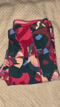 Reebok/ pink-green-blue/ small