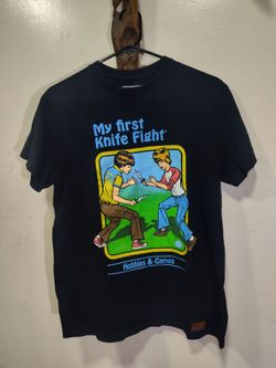 Knife fight T-shirt