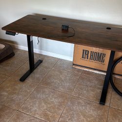 Adjustable Desk 