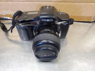 Minolta 7xi SLR Camera with lenses, Xi Chip. & filters. Works perfect