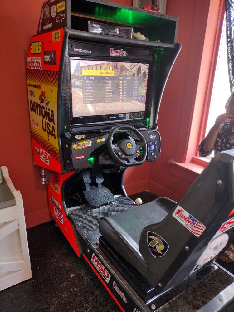 $1100 Obo Driving Arcade Runs Off Xbox 360 An Xbox 1 I Have About 15 Driving Games 