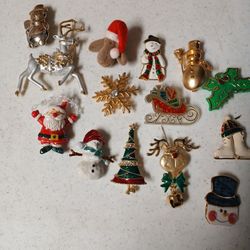 Lot Of 14 Christmas Brooches
