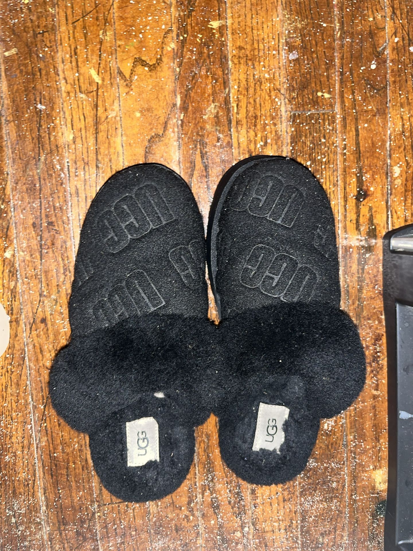 Ugg Slippers Worn 2 Times 