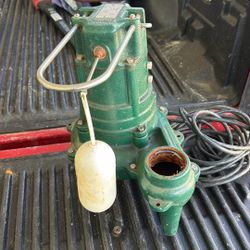 Zoeller Submersible Sewer Pump 1/2 Horse