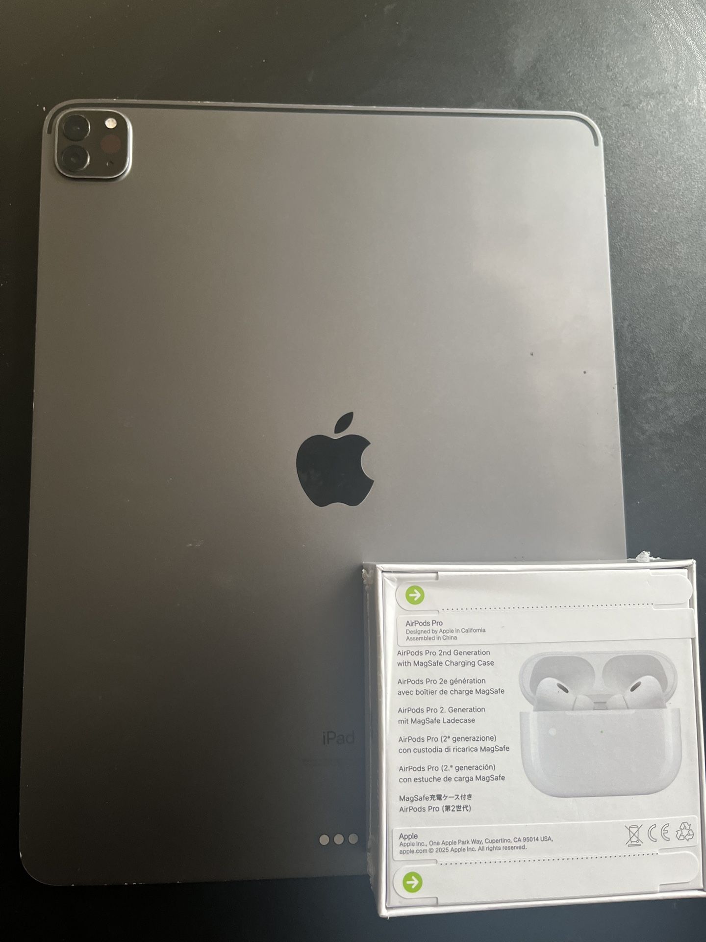 iPad Pro 12.9 inch screen 128 GB /Airpod pros Cellular+WiFi