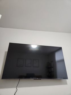 48" Roku TV and Wall Mount