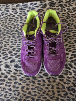 Women's Avia sneakers