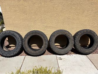 Nitto trail grapplers M/T 35x12.50R20LT