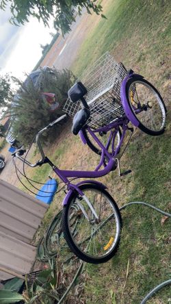 Purple 3 wheeler bike