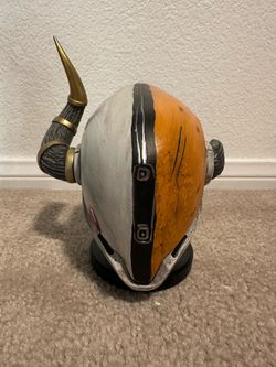 Destiny 2- “Lord Shaxx” Helmet Statue