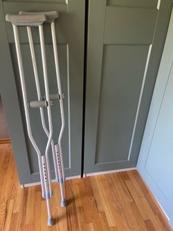 Lightweight Crutches